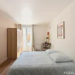 Charming 16M Studio In Paris 20 With Shared Terrace