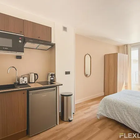 Appartamento Charming 16m In 20 With Shared Terrace